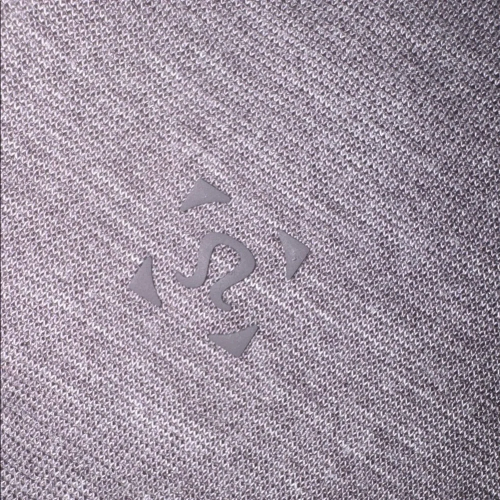 Lululemon - Picture 3 of 3